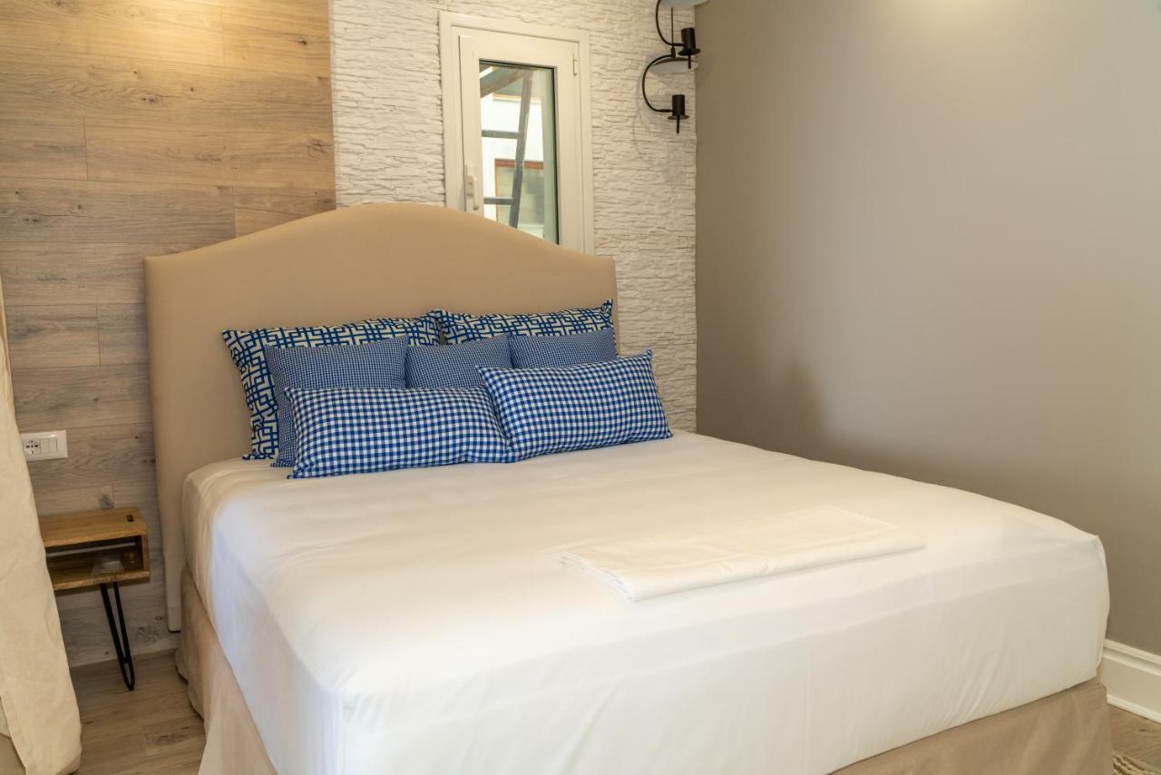 Limani Luxury Apartments Beachfront Sarandë Buitenkant foto
