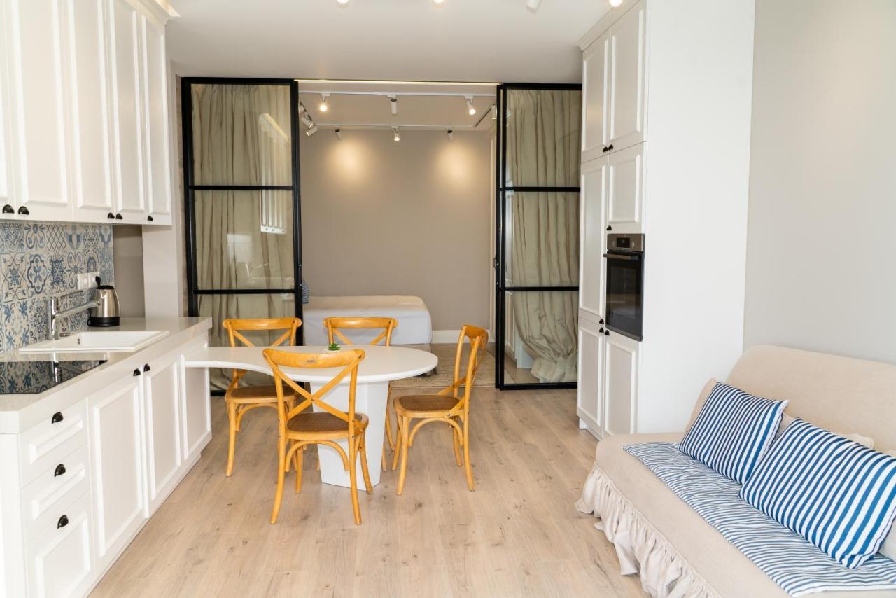 Limani Luxury Apartments Beachfront Sarandë Buitenkant foto