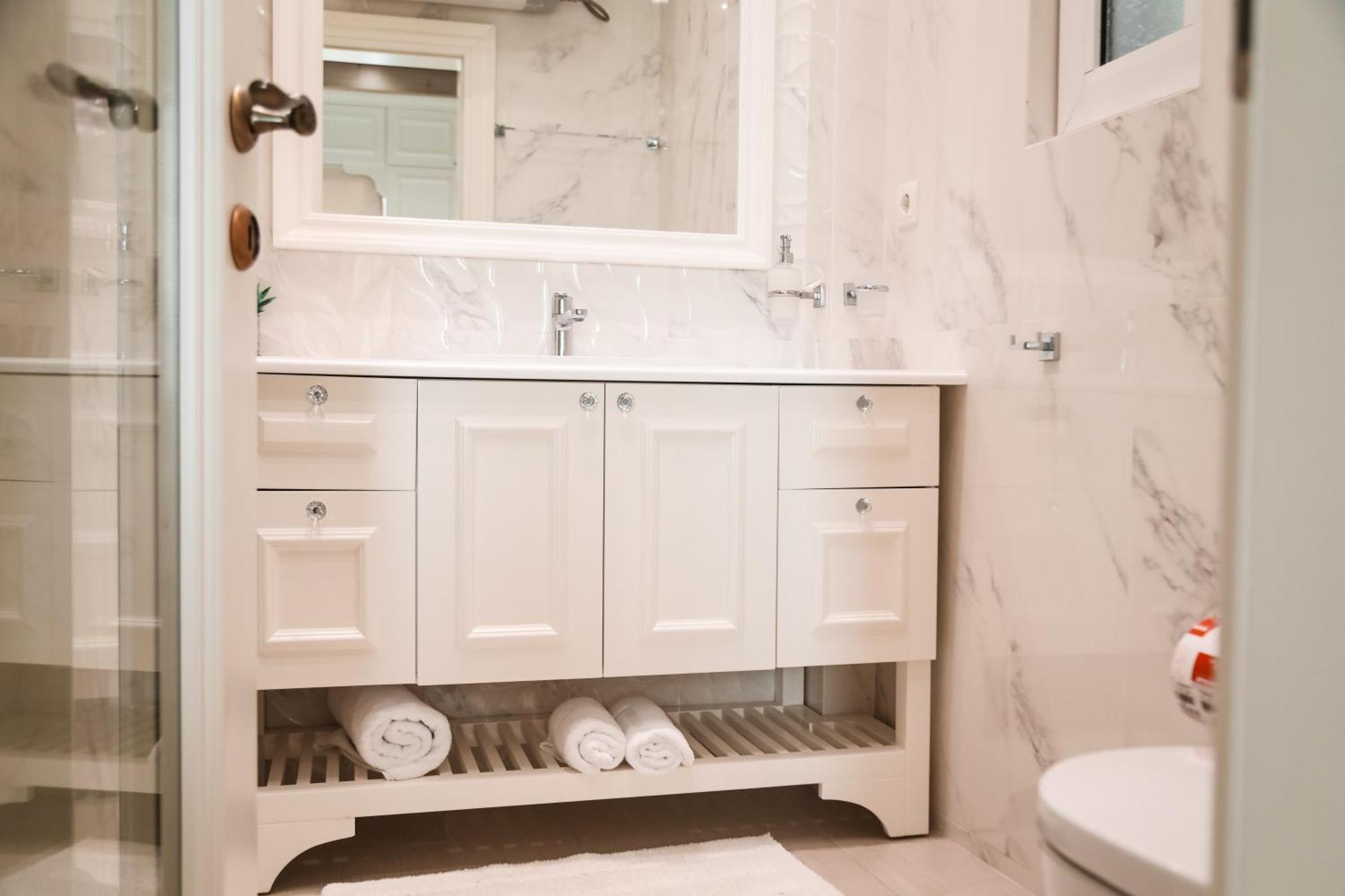 Limani Luxury Apartments Beachfront Sarandë Buitenkant foto
